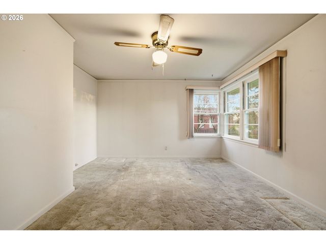 3900 Nw FRANKLIN St, Vancouver, WA 98660