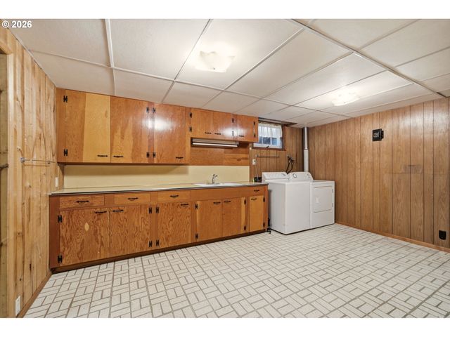 3900 Nw FRANKLIN St, Vancouver, WA 98660