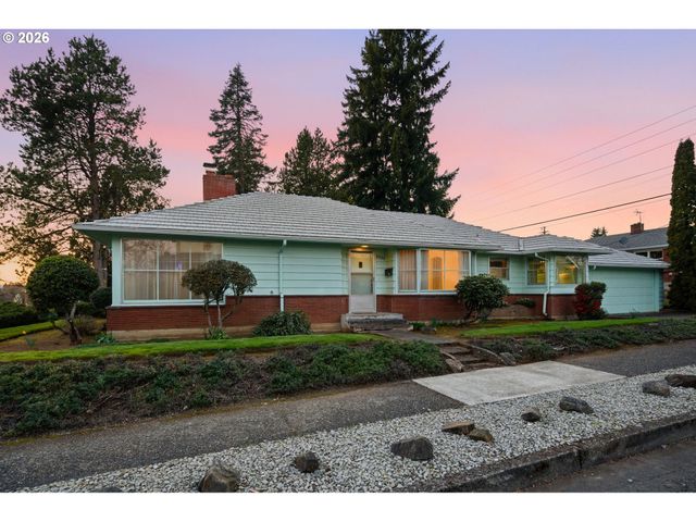 3900 Nw FRANKLIN St, Vancouver, WA 98660