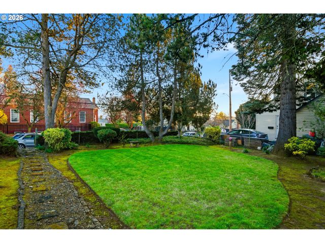 3900 Nw FRANKLIN St, Vancouver, WA 98660