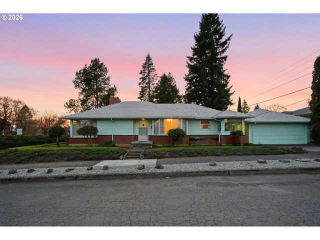 3900 Nw FRANKLIN St, Vancouver, WA 98660