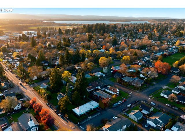 3900 Nw FRANKLIN St, Vancouver, WA 98660