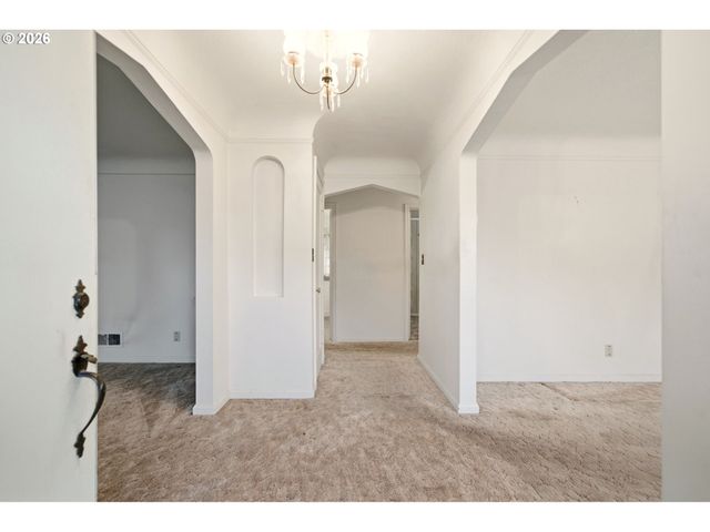 3900 Nw FRANKLIN St, Vancouver, WA 98660