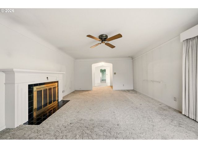 3900 Nw FRANKLIN St, Vancouver, WA 98660