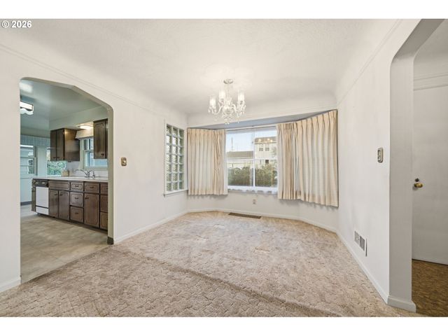 3900 Nw FRANKLIN St, Vancouver, WA 98660