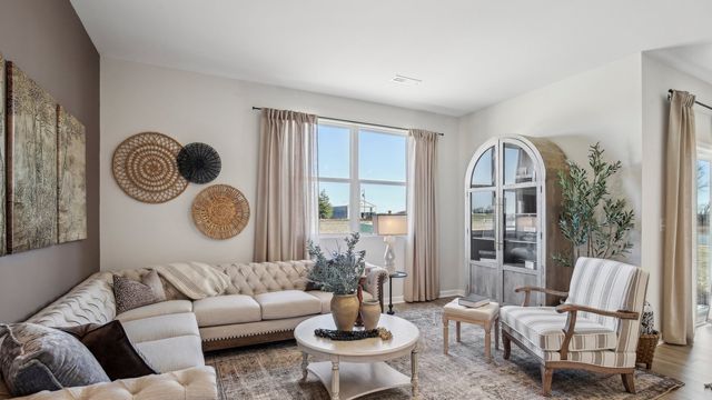 4224 Henslowe Rd, Columbia, TN 38401