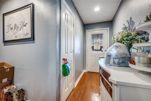 213 Dove Meadows, Krum, TX 76249