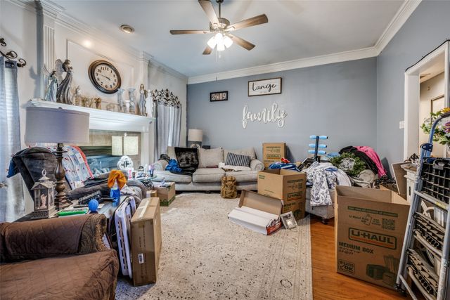 213 Dove Meadows, Krum, TX 76249