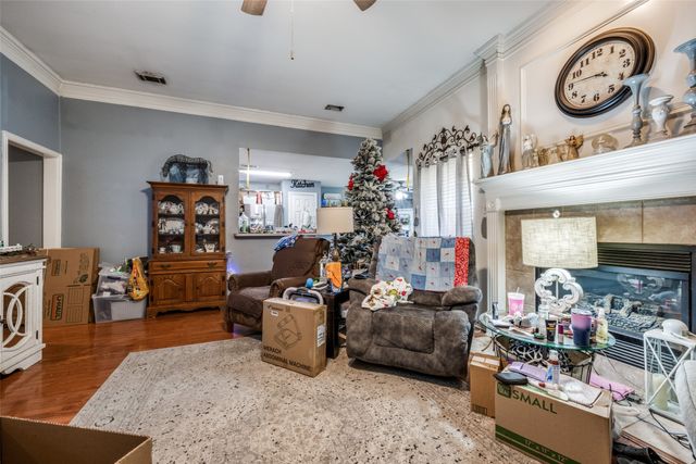 213 Dove Meadows, Krum, TX 76249