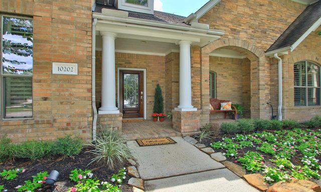 10202 Leedscastle Manor Court, Spring, TX 77379