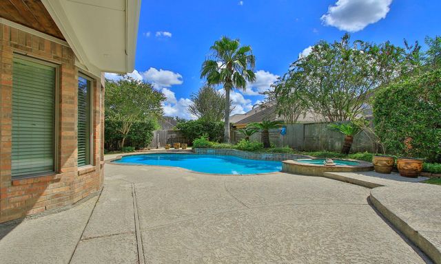10202 Leedscastle Manor Court, Spring, TX 77379