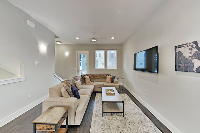 2410 Meharry Blvd Apt 2, Nashville, TN 37208