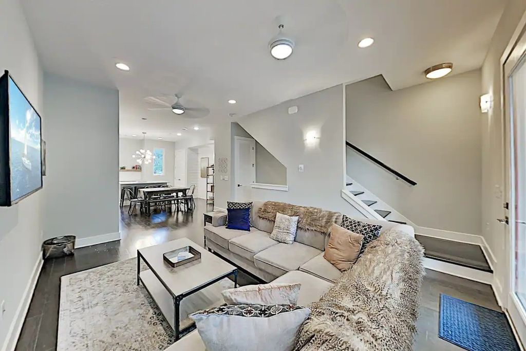 2410 Meharry Blvd Apt 2, Nashville, TN 37208