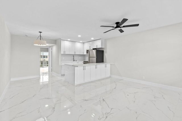 17 Andover A, West Palm Beach, FL 33417