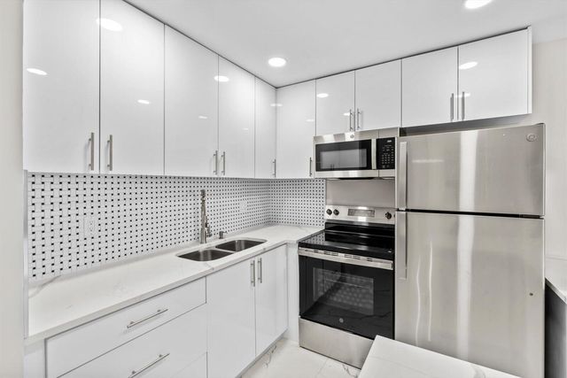 17 Andover A, West Palm Beach, FL 33417