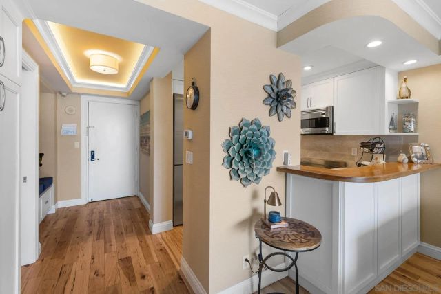 1720 Avenida Del Mundo 209, Coronado, CA 92118