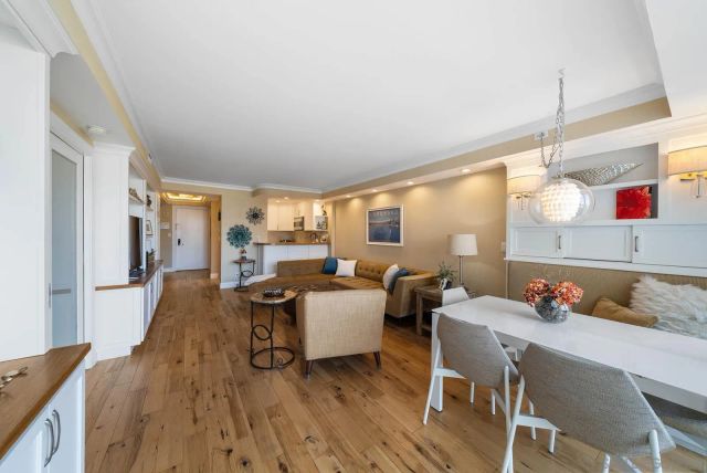 1720 Avenida Del Mundo 209, Coronado, CA 92118