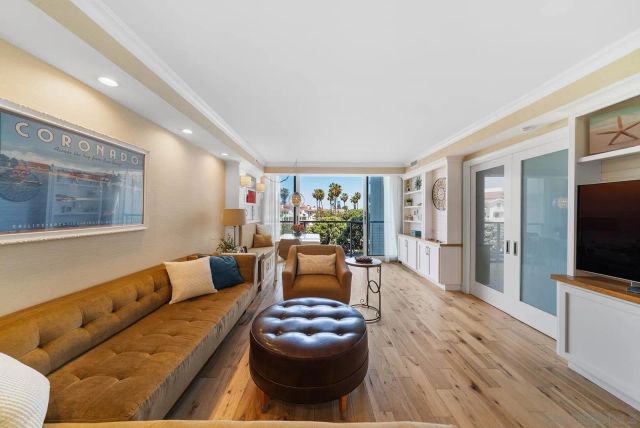 1720 Avenida Del Mundo 209, Coronado, CA 92118