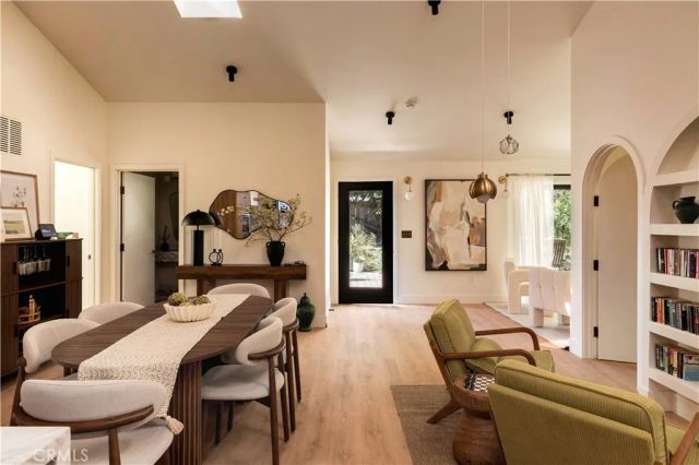 2931 Tyburn Street, Los Angeles, CA 90039