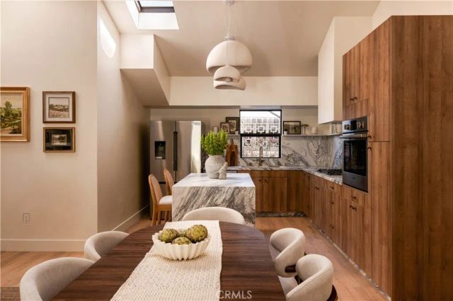 2931 Tyburn Street, Los Angeles, CA 90039