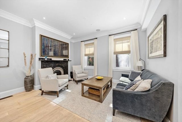 5 Wallace Court, Boston, MA 02129