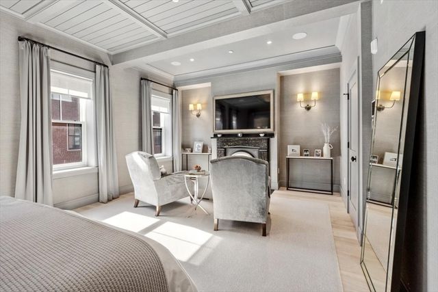 5 Wallace Court, Boston, MA 02129