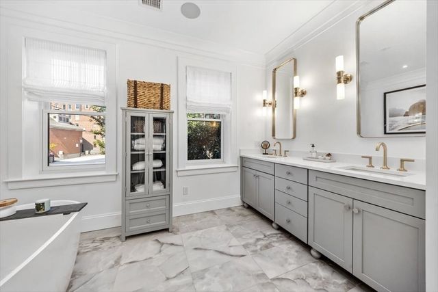 5 Wallace Court, Boston, MA 02129