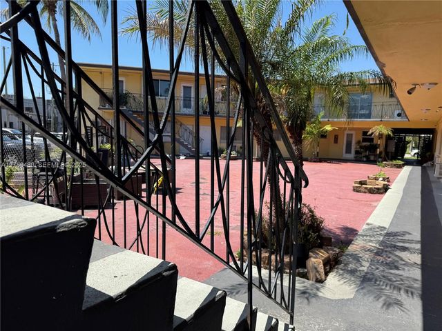 17051 NE 23rd Avenue 1J, North Miami Beach, FL 33160