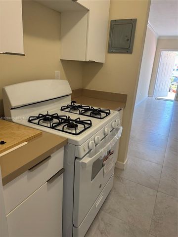 17051 NE 23rd Avenue 1J, North Miami Beach, FL 33160