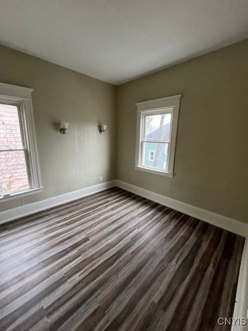 535 Court St, Syracuse, NY 13208