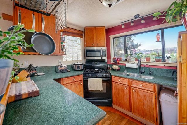 31141 Saddleback Rd, Valley Center, CA 92082