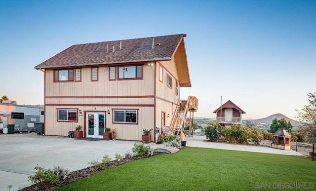 31141 Saddleback Rd, Valley Center, CA 92082