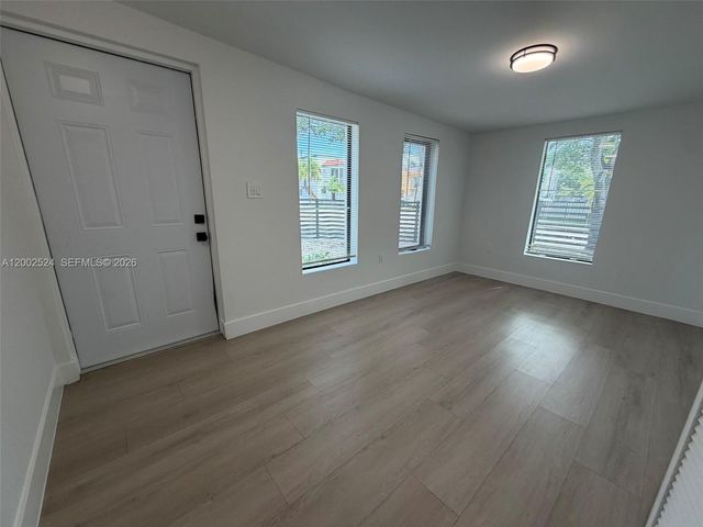 2100 SW 6th St, Miami, FL 33135