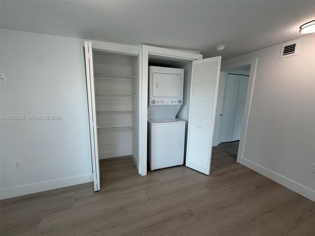 2100 SW 6th St, Miami, FL 33135