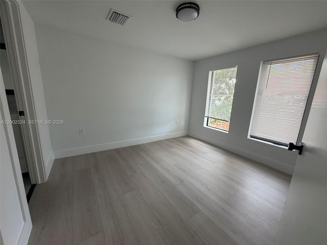 2100 SW 6th St, Miami, FL 33135