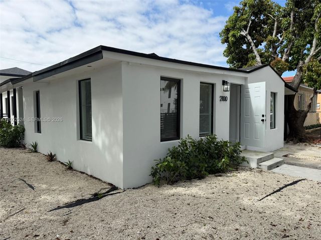 2100 SW 6th St, Miami, FL 33135