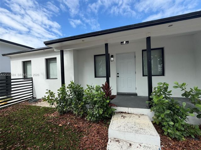 2100 SW 6th St, Miami, FL 33135