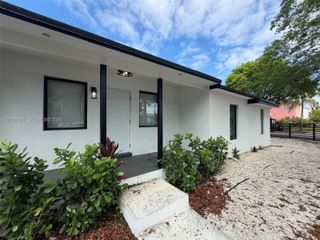 2100 SW 6th St, Miami, FL 33135