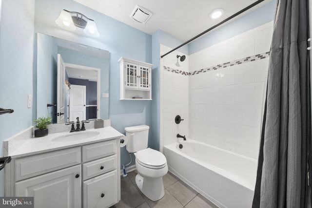 109 HEATHERWOOD CT, Pottstown, PA 19464