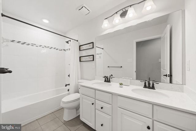 109 HEATHERWOOD CT, Pottstown, PA 19464