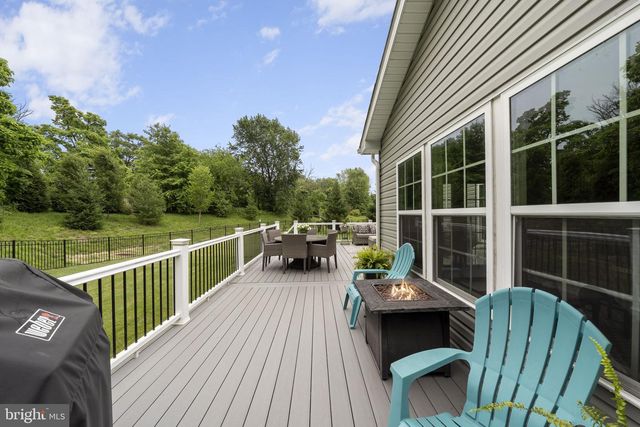 109 HEATHERWOOD CT, Pottstown, PA 19464