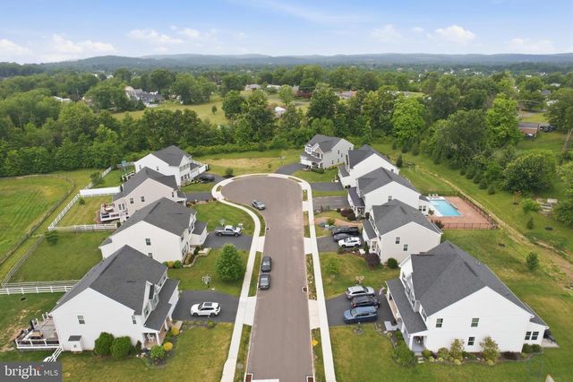 109 HEATHERWOOD CT, Pottstown, PA 19464
