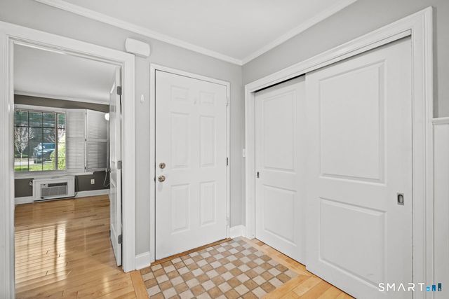 8 Oakwood Avenue APT B13, Norwalk, CT 06850