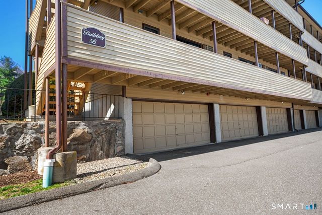 8 Oakwood Avenue APT B13, Norwalk, CT 06850