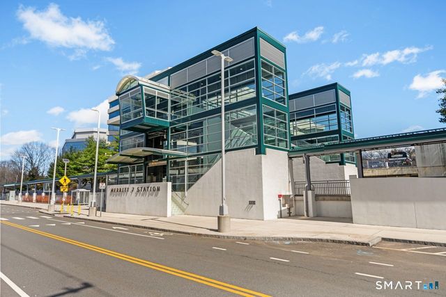 8 Oakwood Avenue APT B13, Norwalk, CT 06850