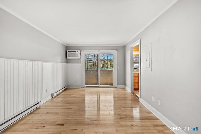 8 Oakwood Avenue APT B13, Norwalk, CT 06850