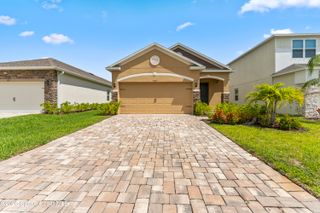1037 Canfield Circle SE, Palm Bay, FL 32909