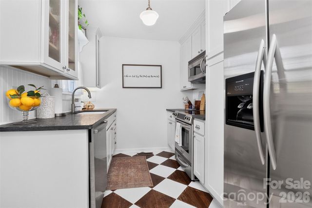 219 Wakefield Drive, Charlotte, NC 28209
