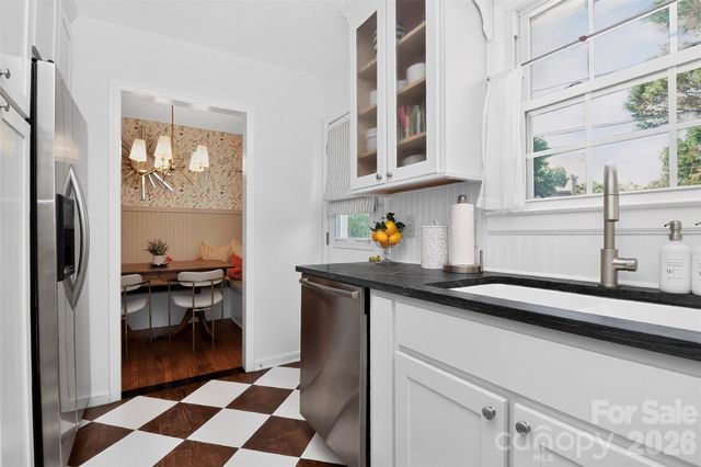 219 Wakefield Drive, Charlotte, NC 28209