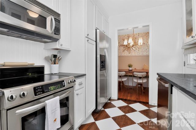 219 Wakefield Drive, Charlotte, NC 28209
